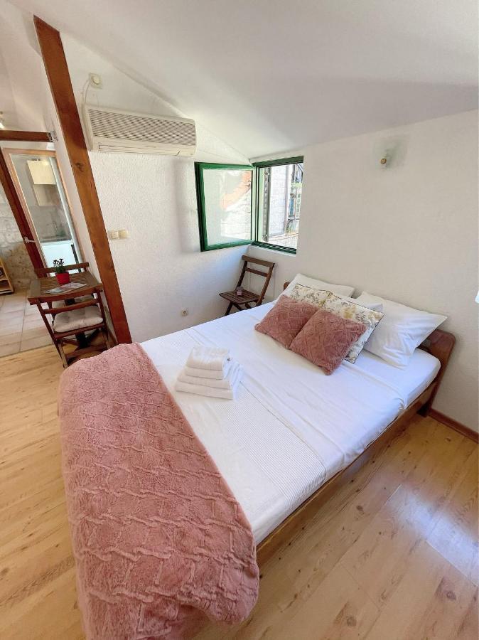 House Ivancic-Free Parking Trogir Eksteriør billede