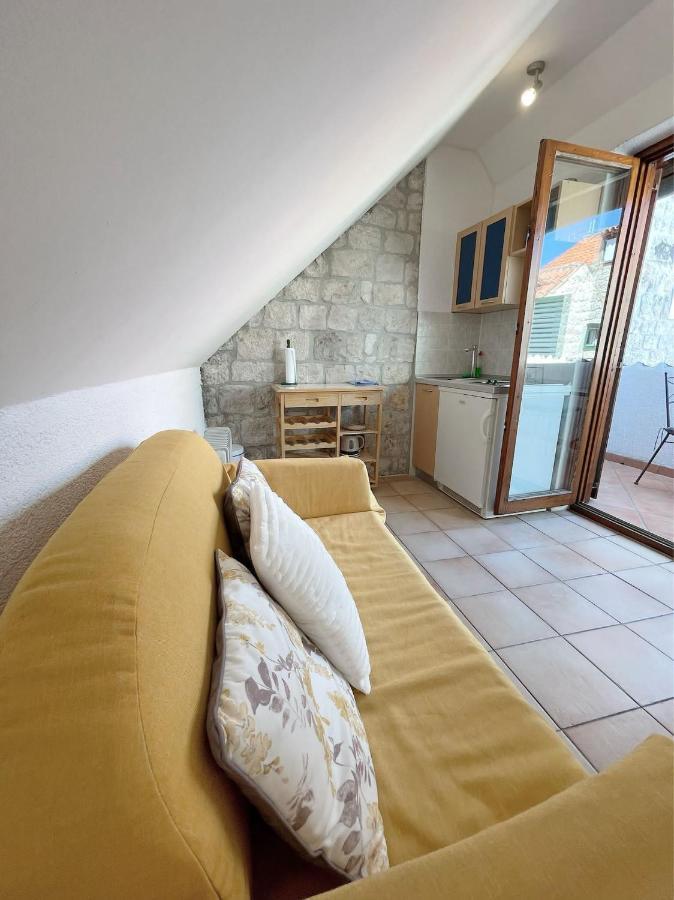 House Ivancic-Free Parking Trogir Eksteriør billede