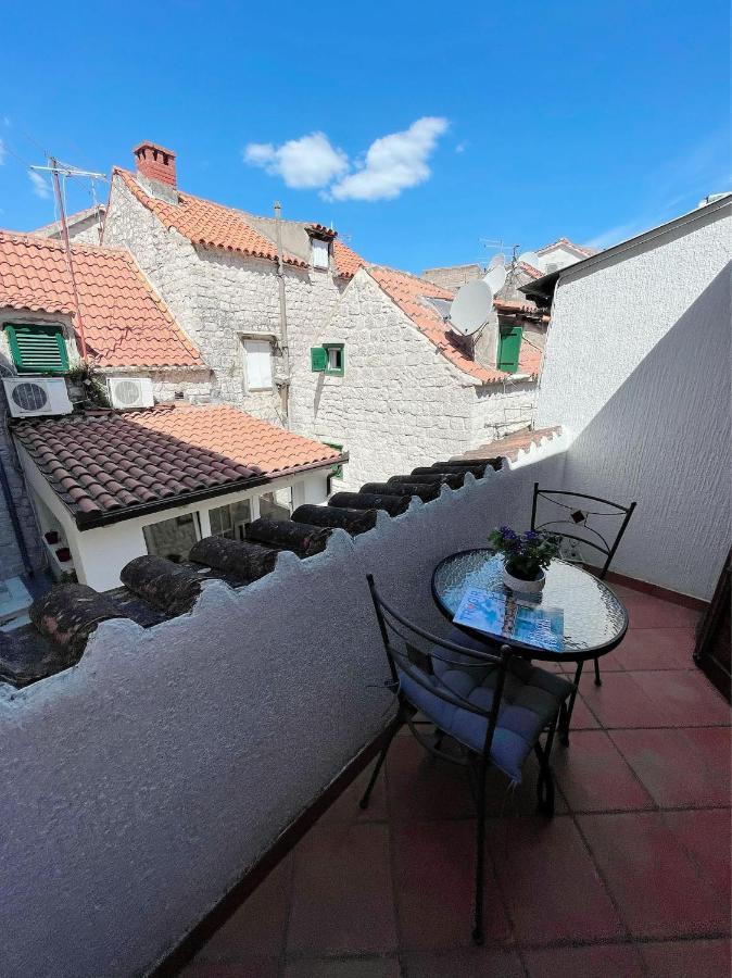House Ivancic-Free Parking Trogir Eksteriør billede