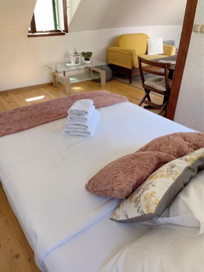 House Ivancic-Free Parking Trogir Eksteriør billede